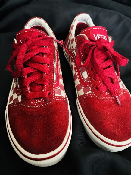Vans - Picture 1 of 4